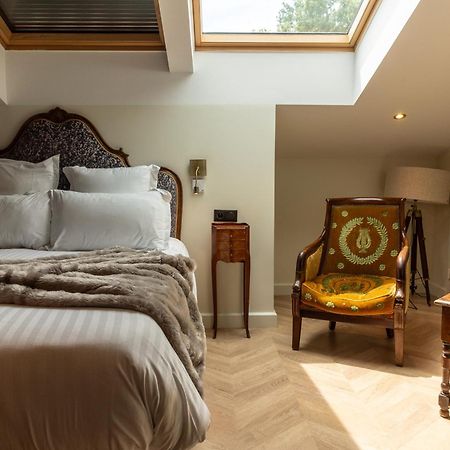 Castel Bois Marie, Maison D'Hotes مونْتوبا المظهر الخارجي الصورة A bedroom at The Old Bank Hotel