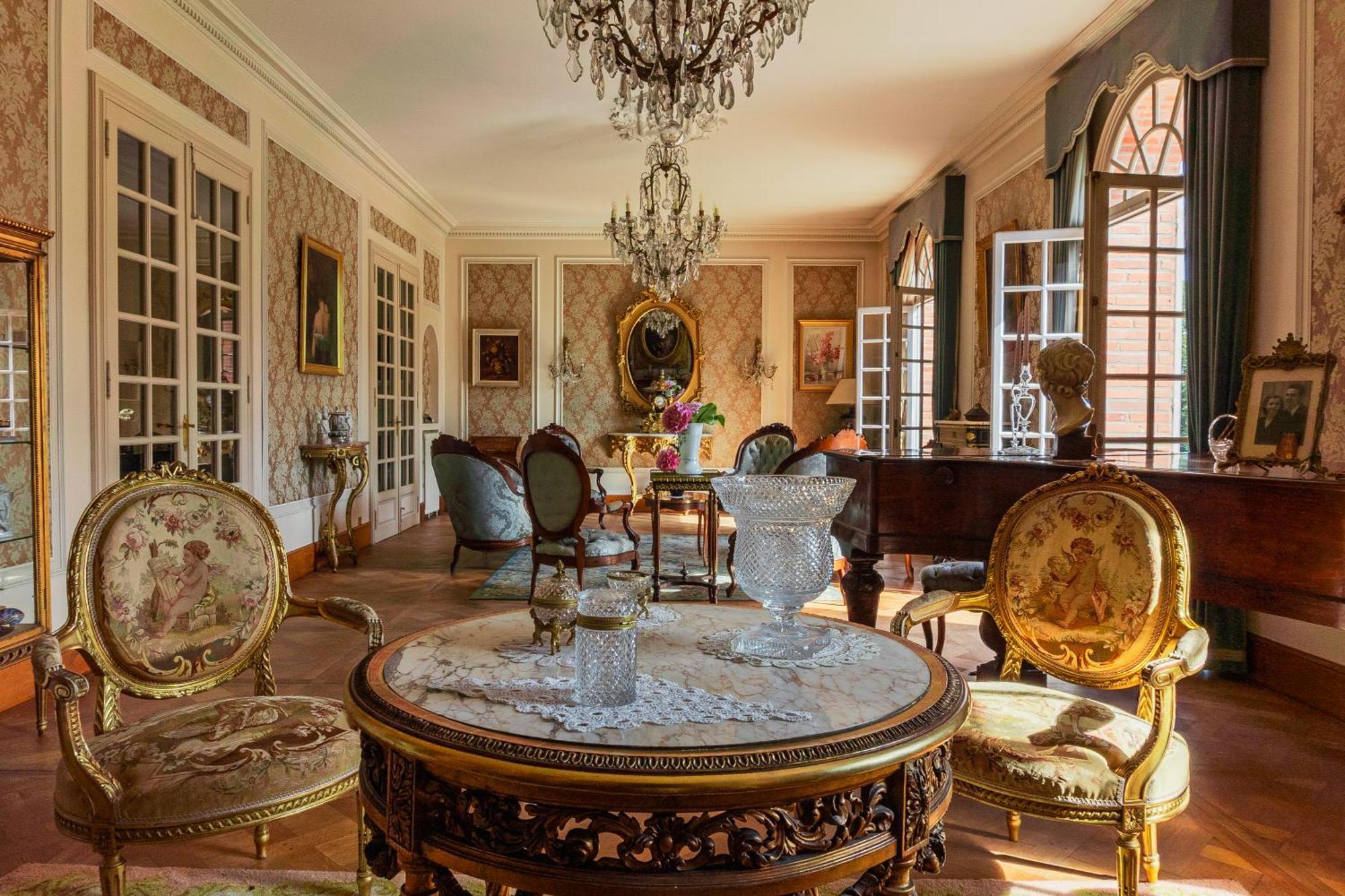 Castel Bois Marie, Maison D'Hotes مونْتوبا المظهر الخارجي الصورة The drawing room